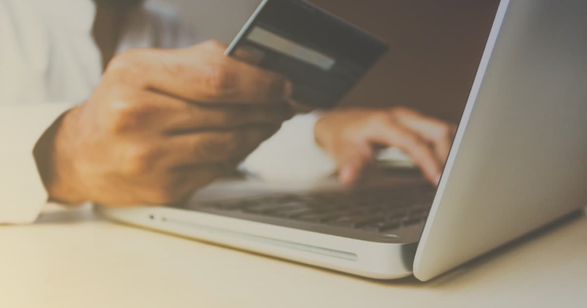 Geld in die GmbH und UG einzahlen: Tipps, Beschlussvorlagen, Vorteile